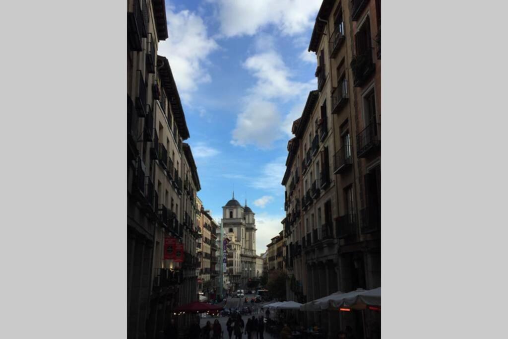 PLAZA MAYOR-Acogedor APARTAMENTO en Edificio Histórico del centro-WIFI Apartamento Madrid Exterior foto